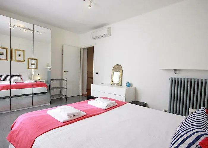 Bianco Apartment